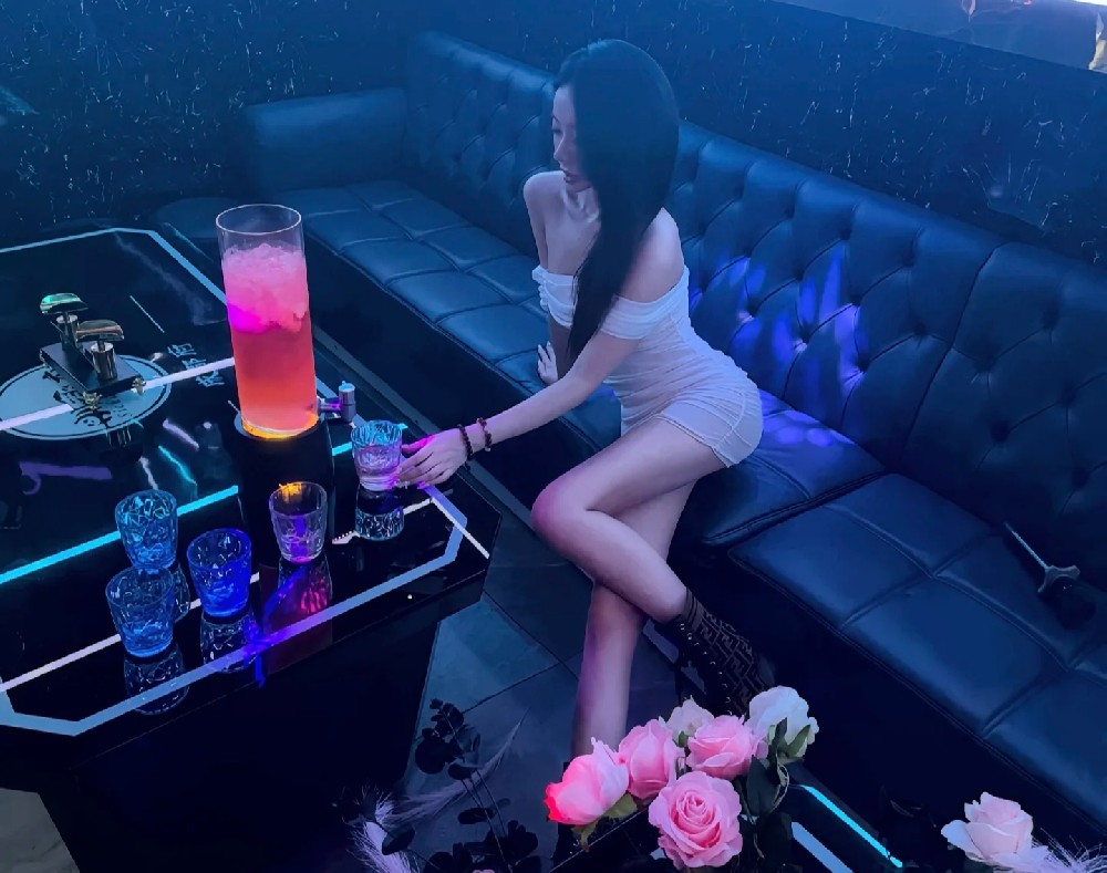 武汉夜生活信息交流论坛：探索最全夜晚打卡地
